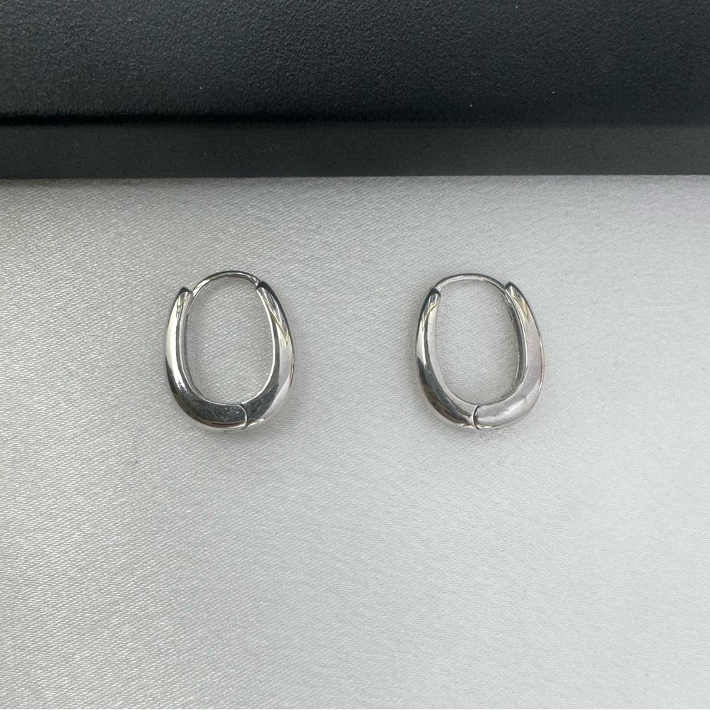 Silver Oval Hoop Earrings - Minimal Women's Jewelry